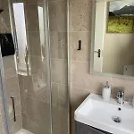Cosy Two Bedroom Near Rossaveel Ballynahown Lägenhet Derroogh