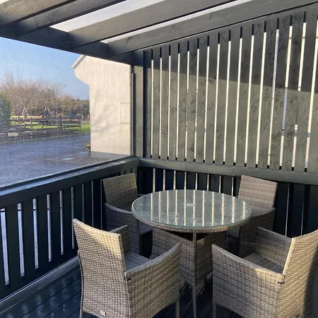 Cosy Two Bedroom Near Rossaveel Ballynahown Apartmán Derroogh