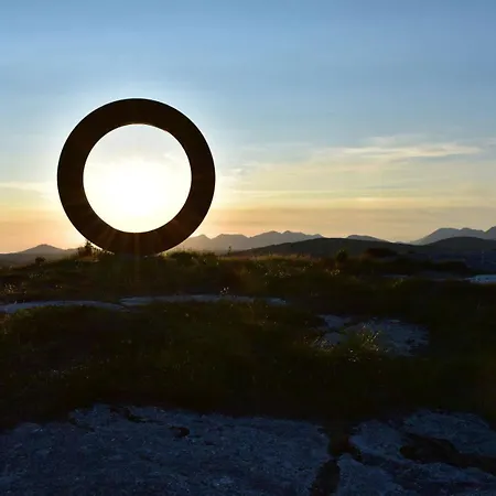 Cosy Two Bedroom Near Rossaveel Ballynahown Apartmán Derroogh