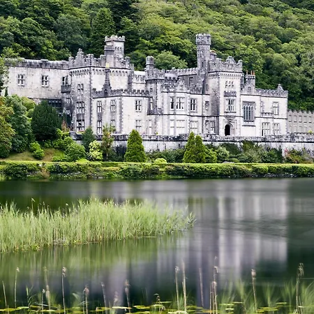 Cosy Two Bedroom Near Rossaveel Ballynahown Apartmán