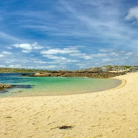 Cosy Two Bedroom Near Rossaveel Ballynahown Apartmán *