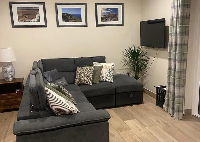 Apartament Cosy Two Bedroom Near Rossaveel Ballynahown *